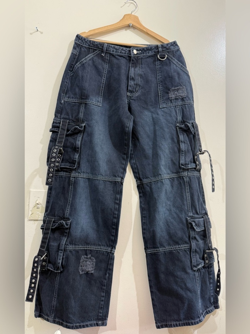 DAISY STREET High-Rise Black Wide-Leg Cargo Jeans with Grommet Straps